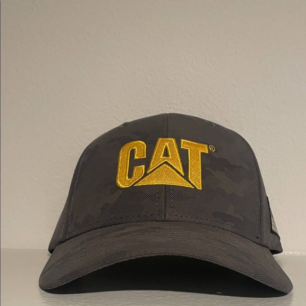CAT Men's Gray Cap with Gold Logo
